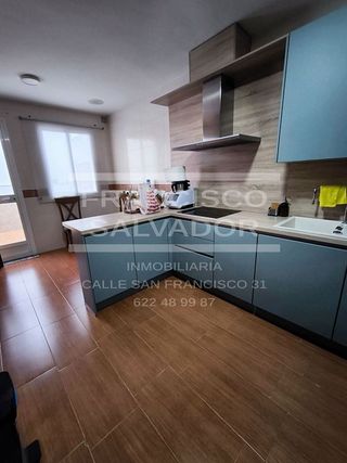 Casa adosada en venta en Lucena