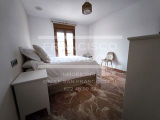 Casa adosada en venta en Lucena