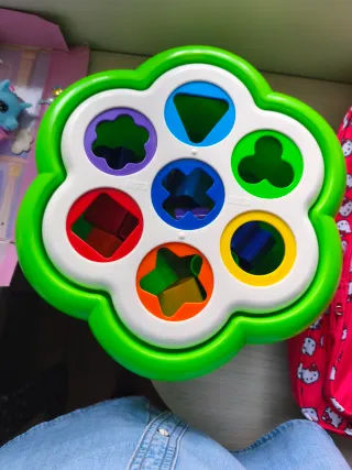 Juguete de plástico verde para niños