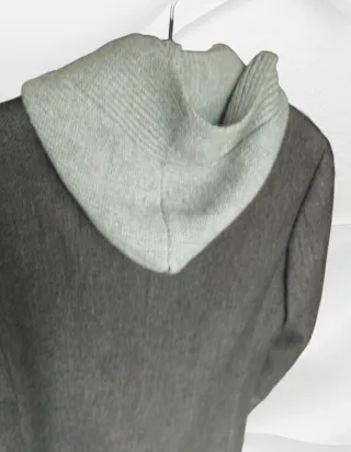 Americana Desigual Marrón con Capucha Desmontable