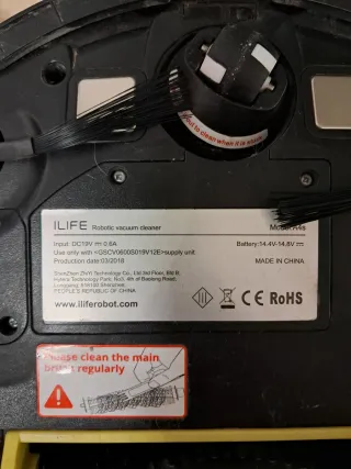 Robot aspirapolvere ILIFE A4S con telecomando