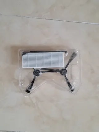 Robot aspirapolvere ILIFE A4S con telecomando