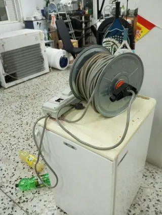 Enrollador Manguera Metal 100M + Pie