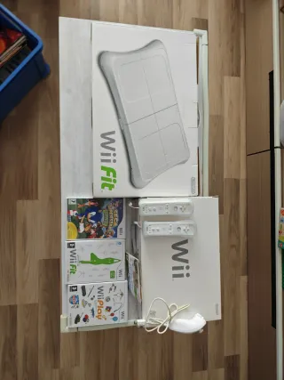 Nintendo Wii con Wii Fit e giochi