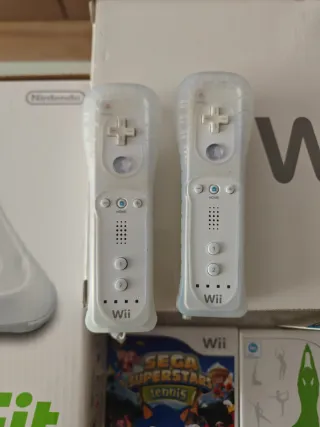 Nintendo Wii con Wii Fit e giochi