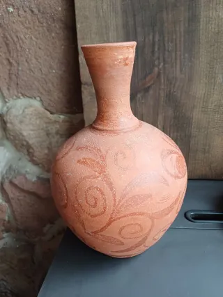Jarron de terracota con diseño