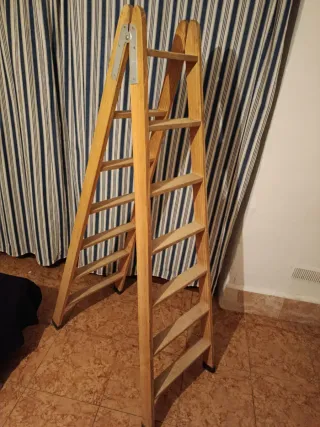 Escalera de madera 7 peldaños NUEVA