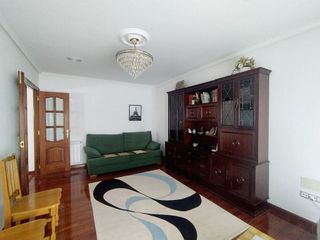 Piso en venta en Zona Ultramar en Ferrol