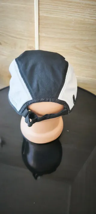 Gorra Lacoste Blanca y Azul