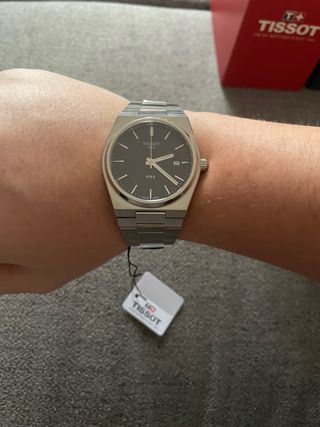Reloj Tissot nunca usado nuevo todo funciona