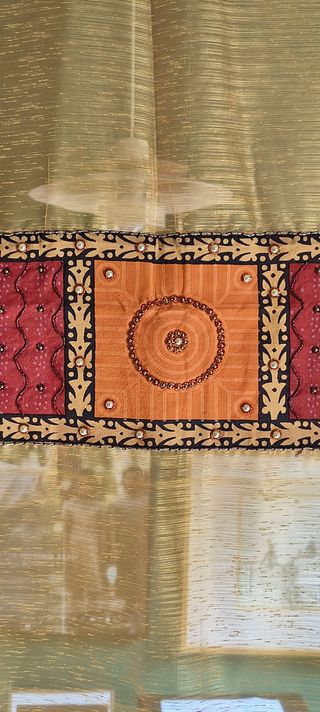 Cortina india translúcida