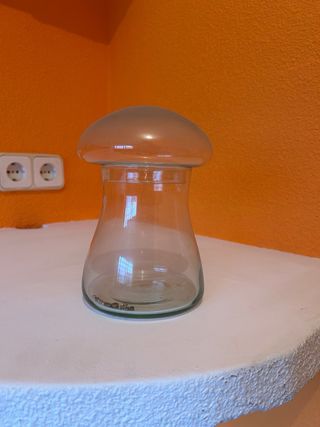 Jarrón de cristal con tapa