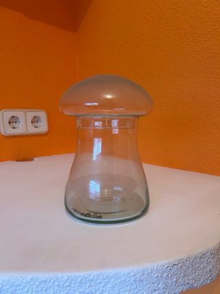 Jarrón de cristal con tapa