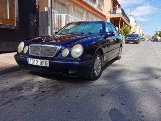 MERCEDES BENZ E200K