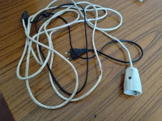 Cable alargador con enchufe y portalámparas