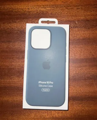 Cover iPhone 16 Pro Silicone MagSafe