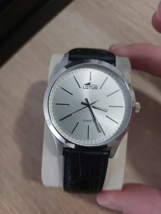 Reloj Lotus Hombre Plata y Negro