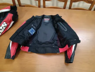 Mono de piel para moto 2 piezas Talla 52. Sin roce