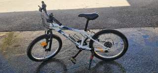 Bicicleta infantil Rockrider ST 100