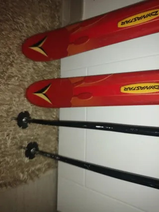 Esquís y bastones de segunda mano