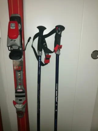 Esquís y bastones de segunda mano