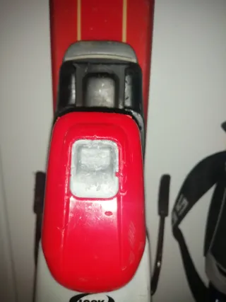 Esquís y bastones de segunda mano