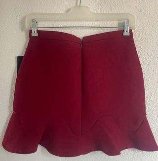 Falda Zara Granate con volantes