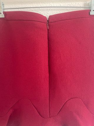 Falda Zara Granate con volantes