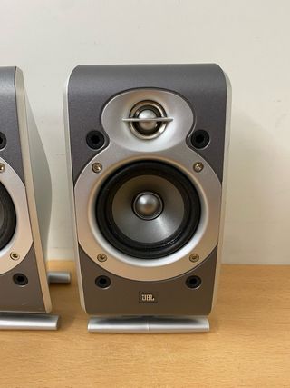 Altavoces JBL SCS200SAT Gris/Plata