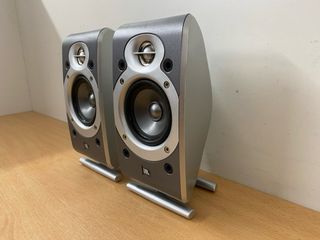 Altavoces JBL SCS200SAT Gris/Plata