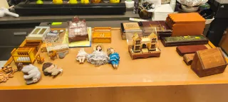 Muñecos de porcelana y accesorios