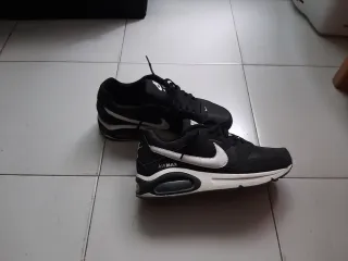 Zapatillas Nike Air Max Negras y Blancas