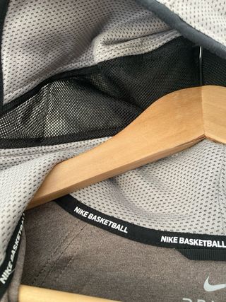 Chaqueta Deportiva Nike Gris