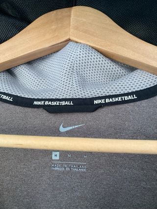 Chaqueta Deportiva Nike Gris