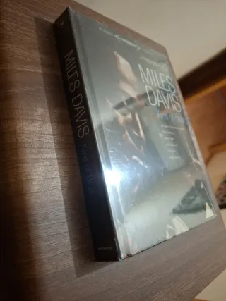 MILES DAVIS Kind Of Blue 1959 Set 2 CDs+DVD Jazz