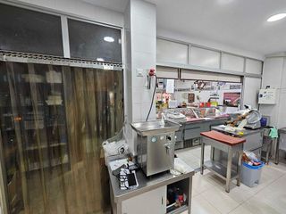 Local comercial en venta en Puerta Blanca en Málaga