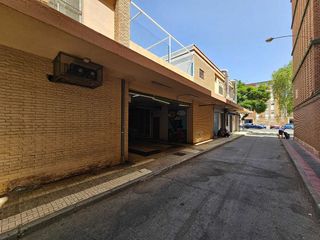 Local comercial en venta en Puerta Blanca en Málaga