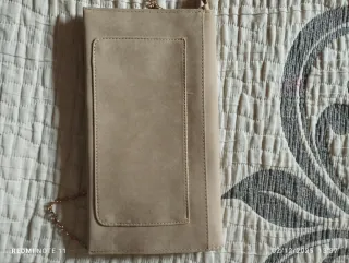 Bolso de ante beige con adornos