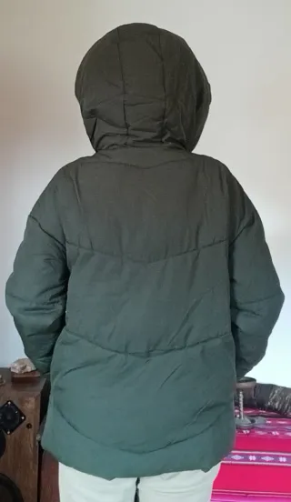 Abrigo verde acolchado extra caliente talla M