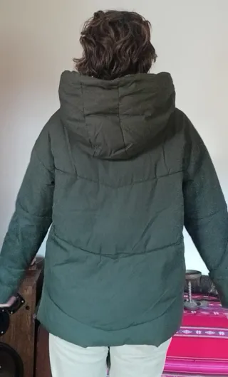 Abrigo verde acolchado extra caliente talla M