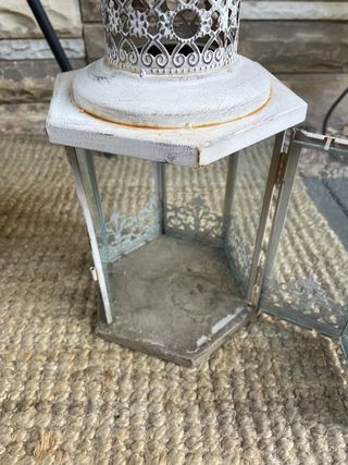 Farolillo de hierro envejecido