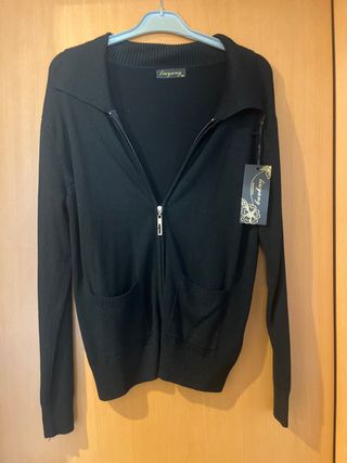 Chaqueta Liuyang negra con cremallera