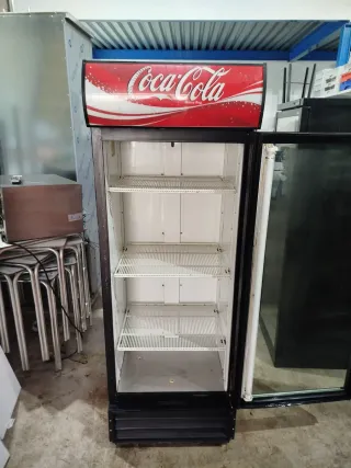 Nevera expositora bebidas