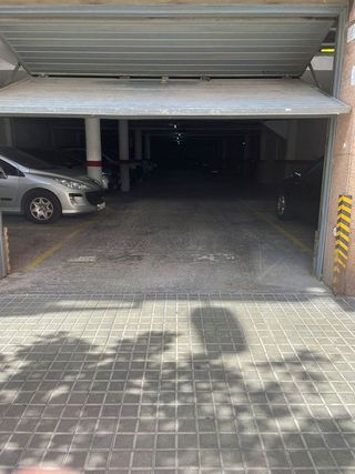Garaje en venta en Sant Josep en Hospitalet de Llobregat, L´