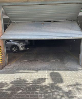 Garaje en venta en Sant Josep en Hospitalet de Llobregat, L´