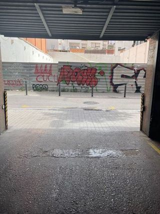 Garaje en venta en Sant Josep en Hospitalet de Llobregat, L´
