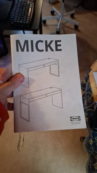 Scrivania Ikea bianca con cassetti Micke