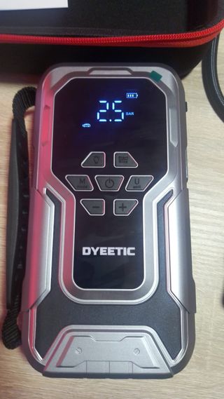 Arrancador coche con inflador nuevo, sin usar