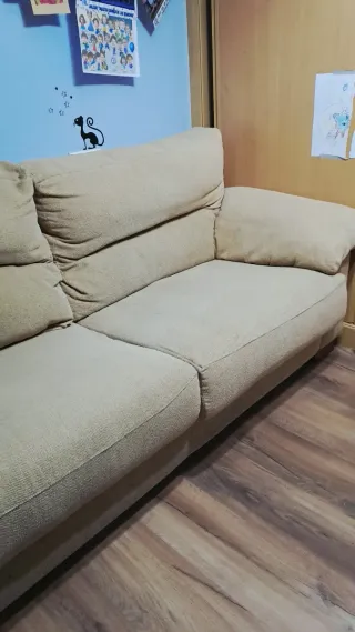 Sofá 3 plazas beige claroNegociable Urge venta!!!