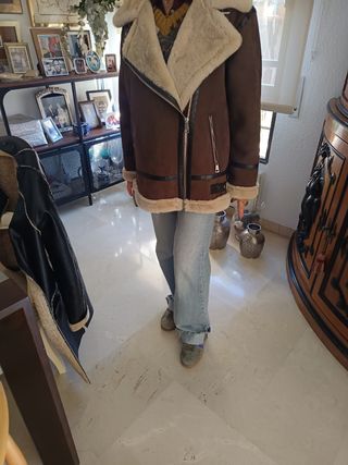 Chaquetón símil piel forro pelo Talla M